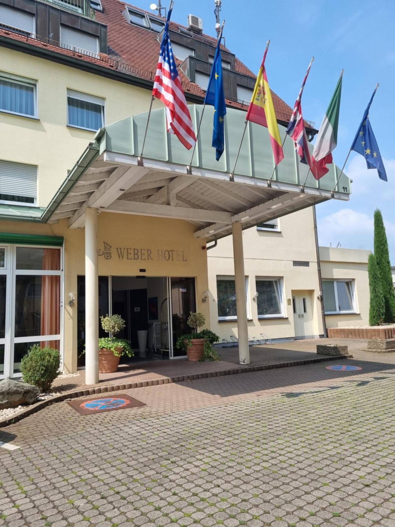 Weber Hotel MHG Buitenkant foto