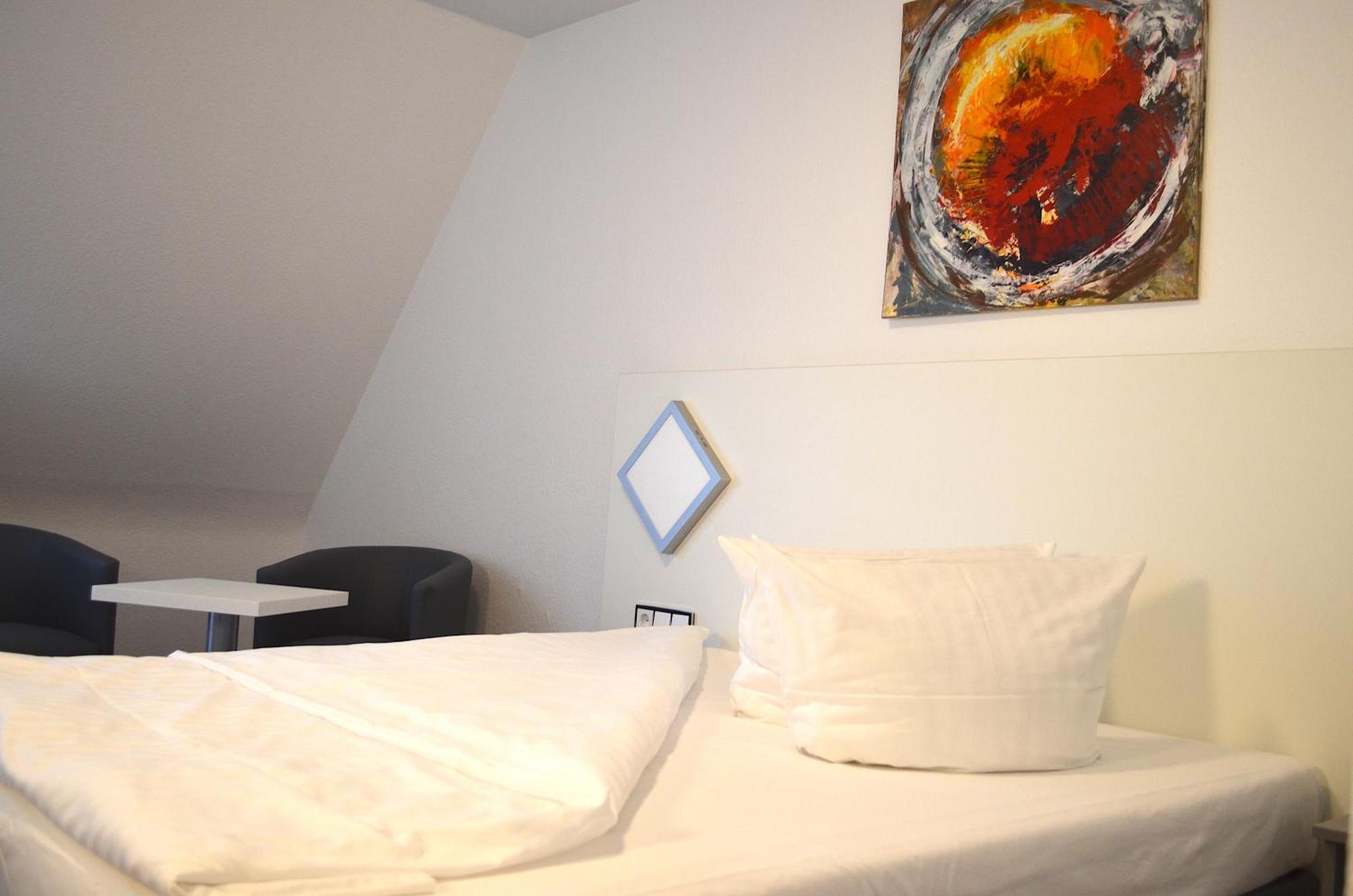 Weber Hotel MHG Buitenkant foto