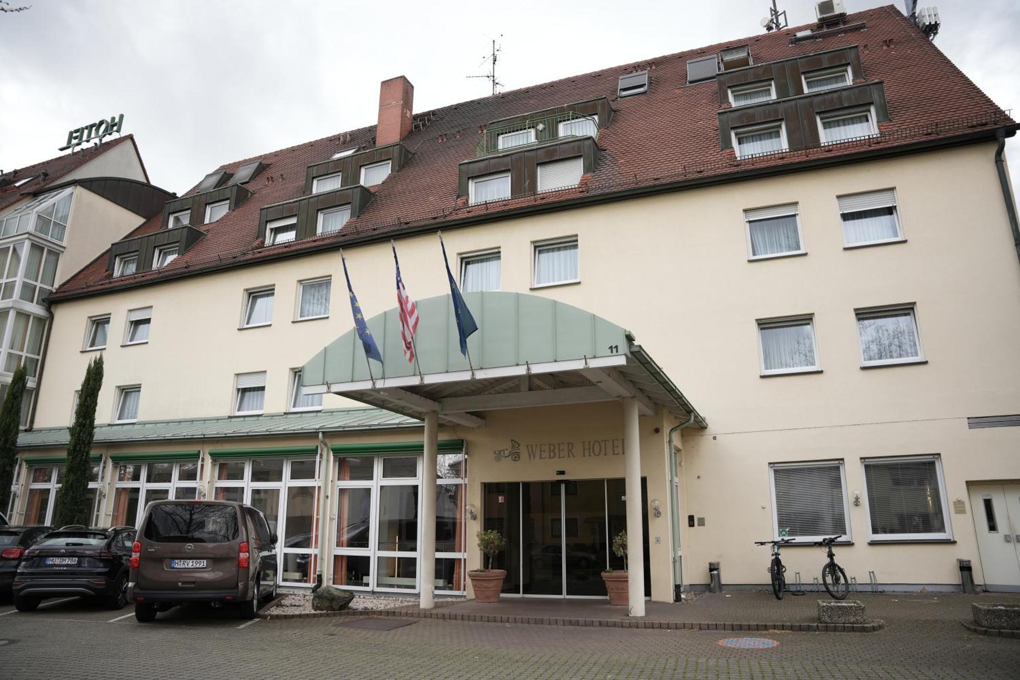 Weber Hotel MHG Buitenkant foto