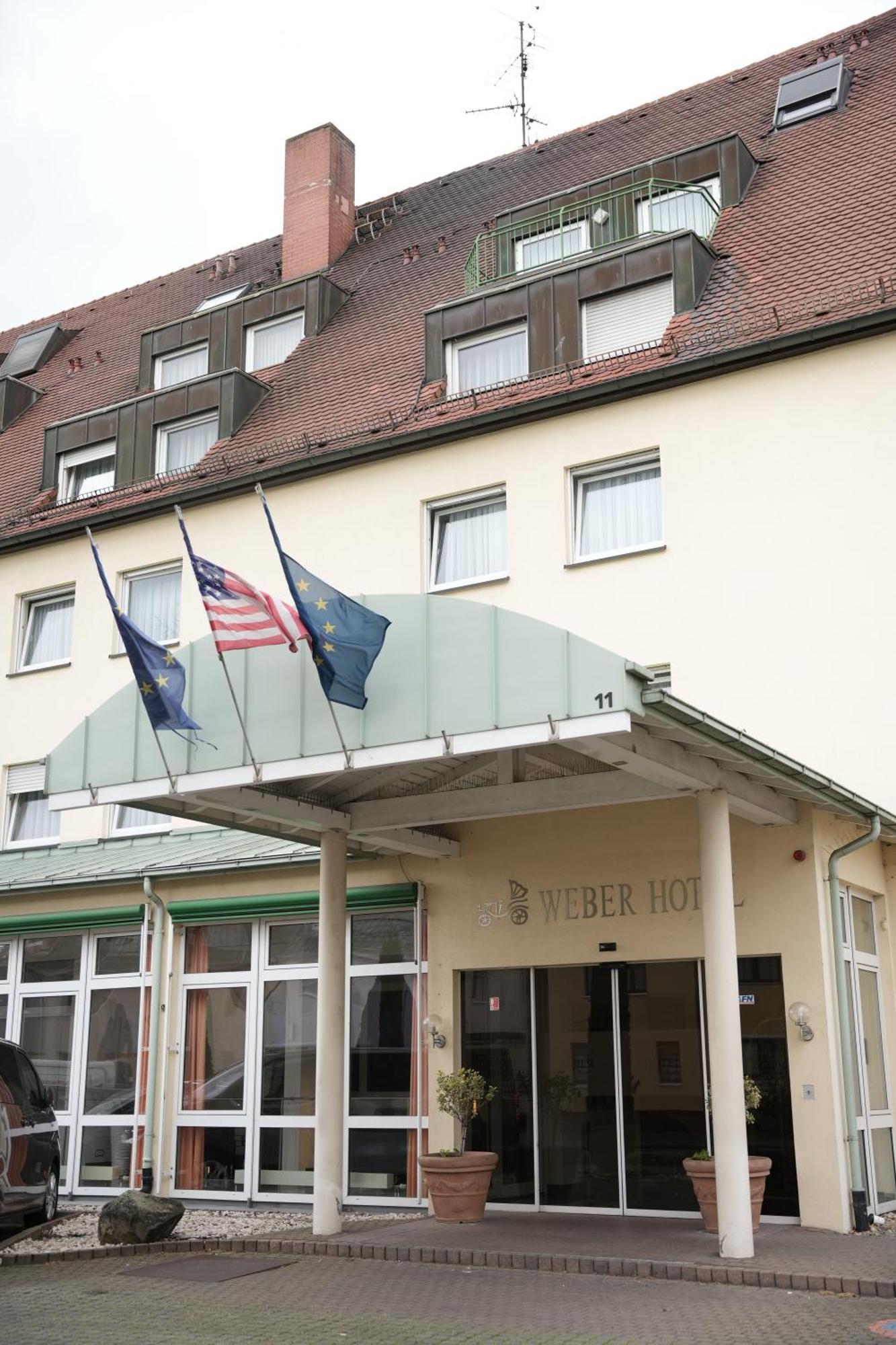 Weber Hotel MHG Buitenkant foto